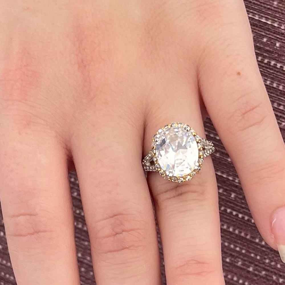 Oval Simulated Diamond 💎 Halo Split Shank Two Tone Plated Fashion Ring 💍